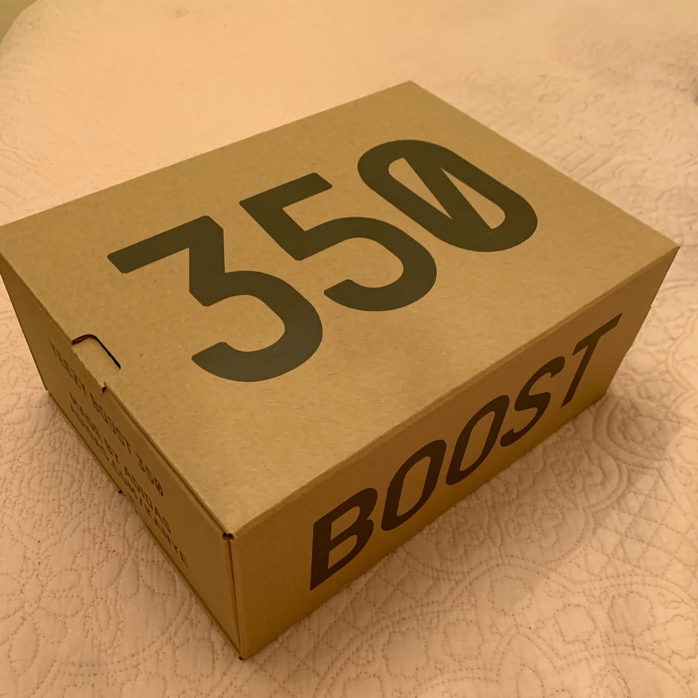 Yeezy Boost 350 V2 Triple White